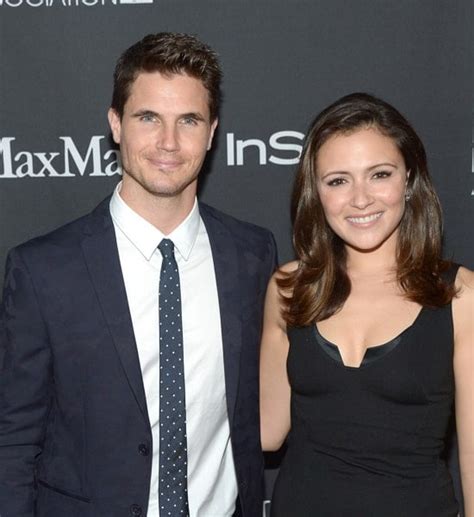 amell robbie|robbie amell wife.